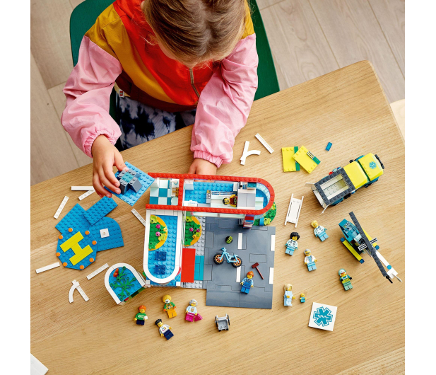LEGO City 60330 Szpital - 1032225 - zdjęcie 4